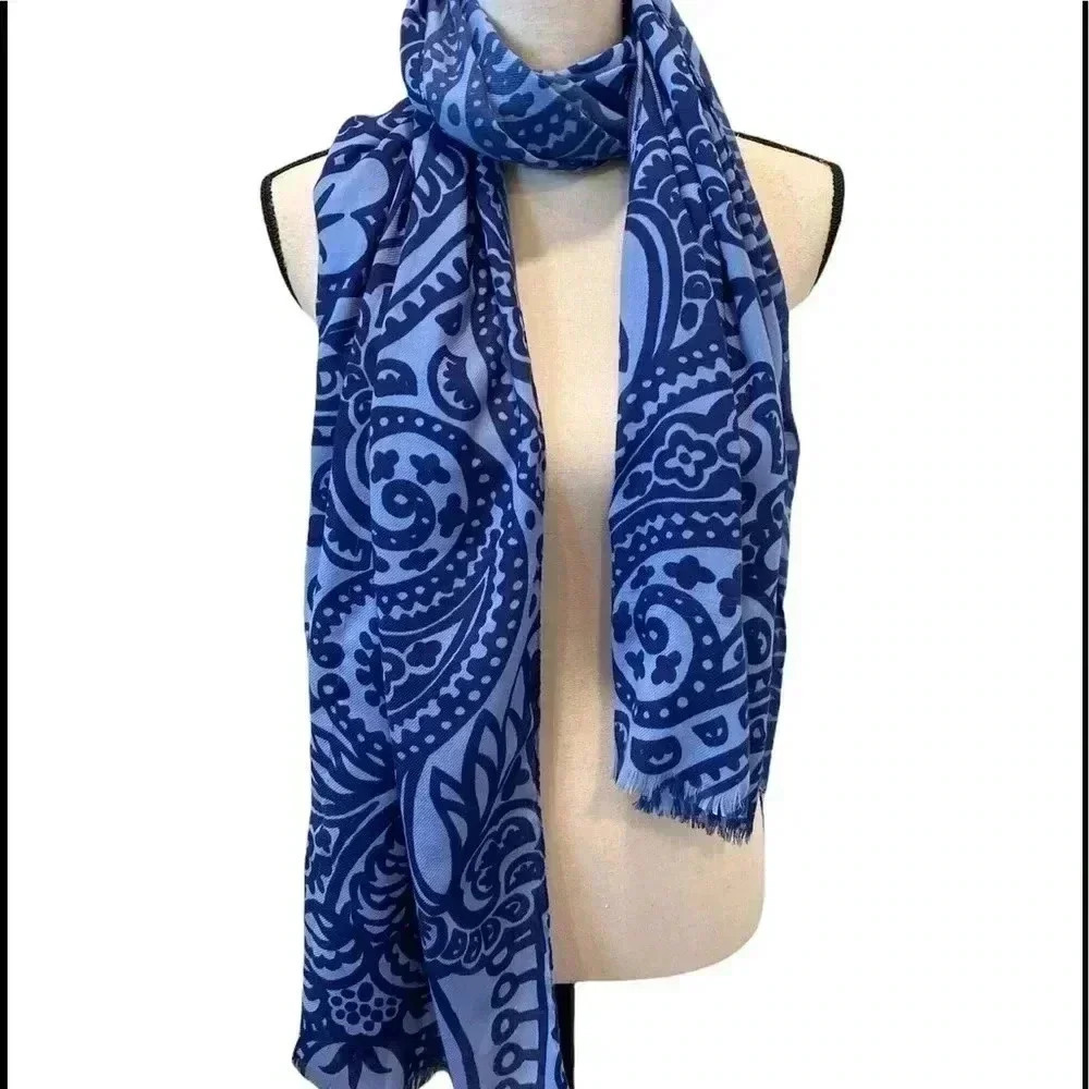 Scarf - Picture 1 of 4